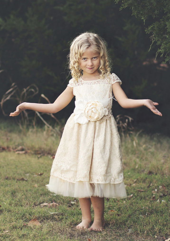 A-Line/Princess Bateau Sleeveless Tea-Length Lace Flower Girl Dress With Appliqued